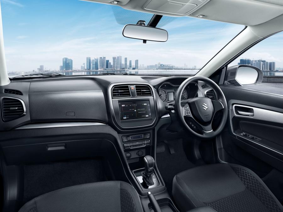 Торпедо Maruti-Suzuki Vitara Brezza 2016 года  (фото 4 из 8)